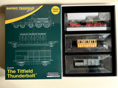 922002 Titfield Thunderbolt Train Pack